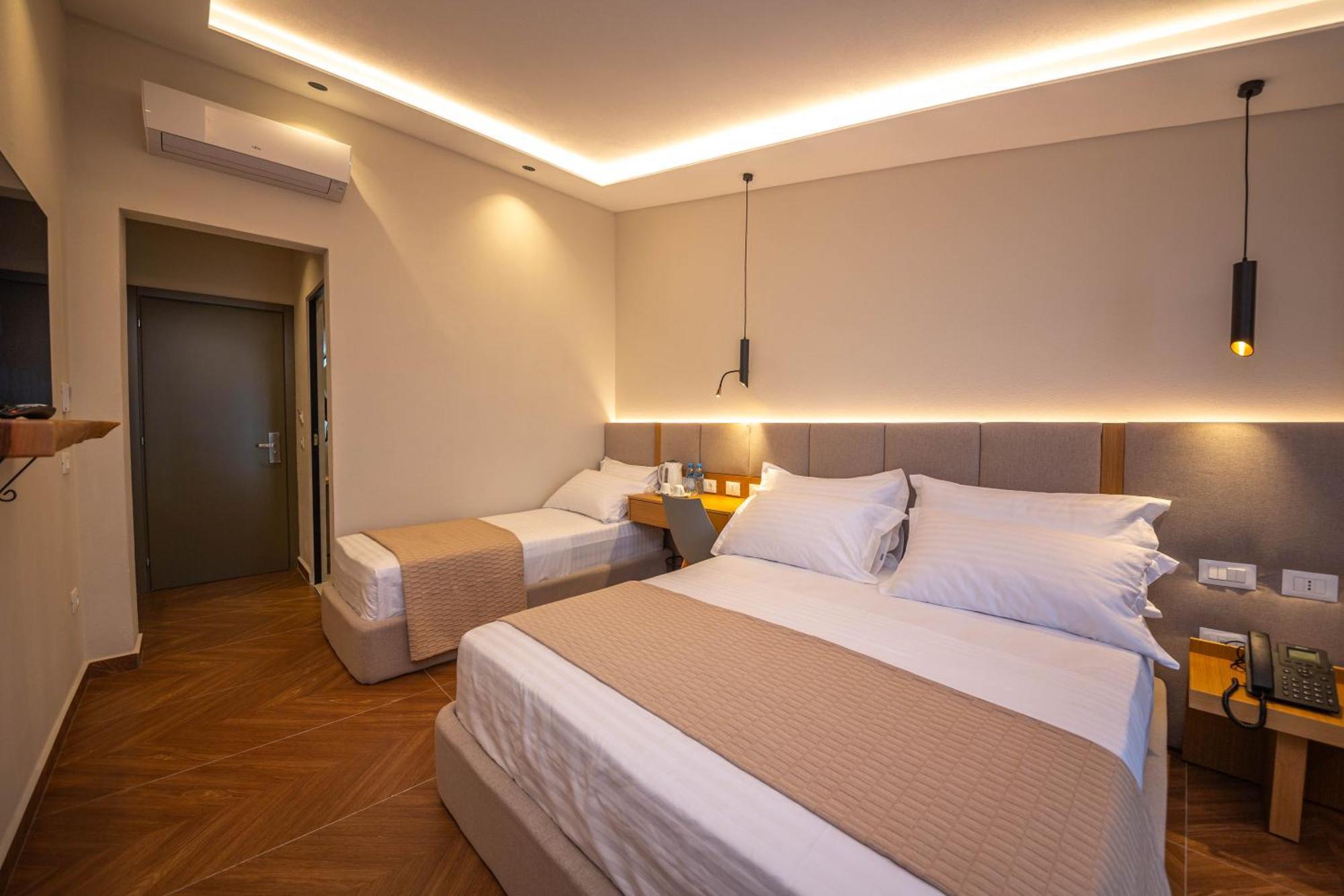 Emara Boutique Hotel Kavaje Bilik gambar