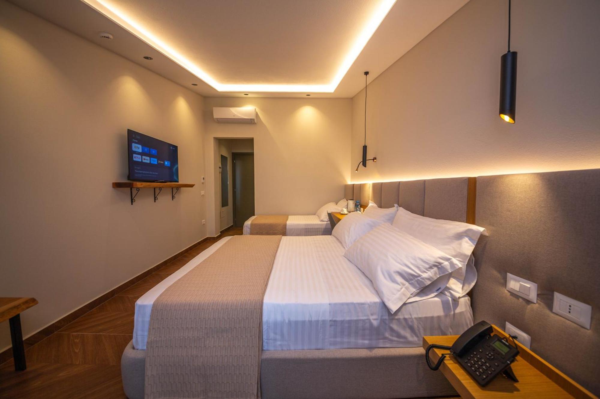 Emara Boutique Hotel Kavaje Bilik gambar