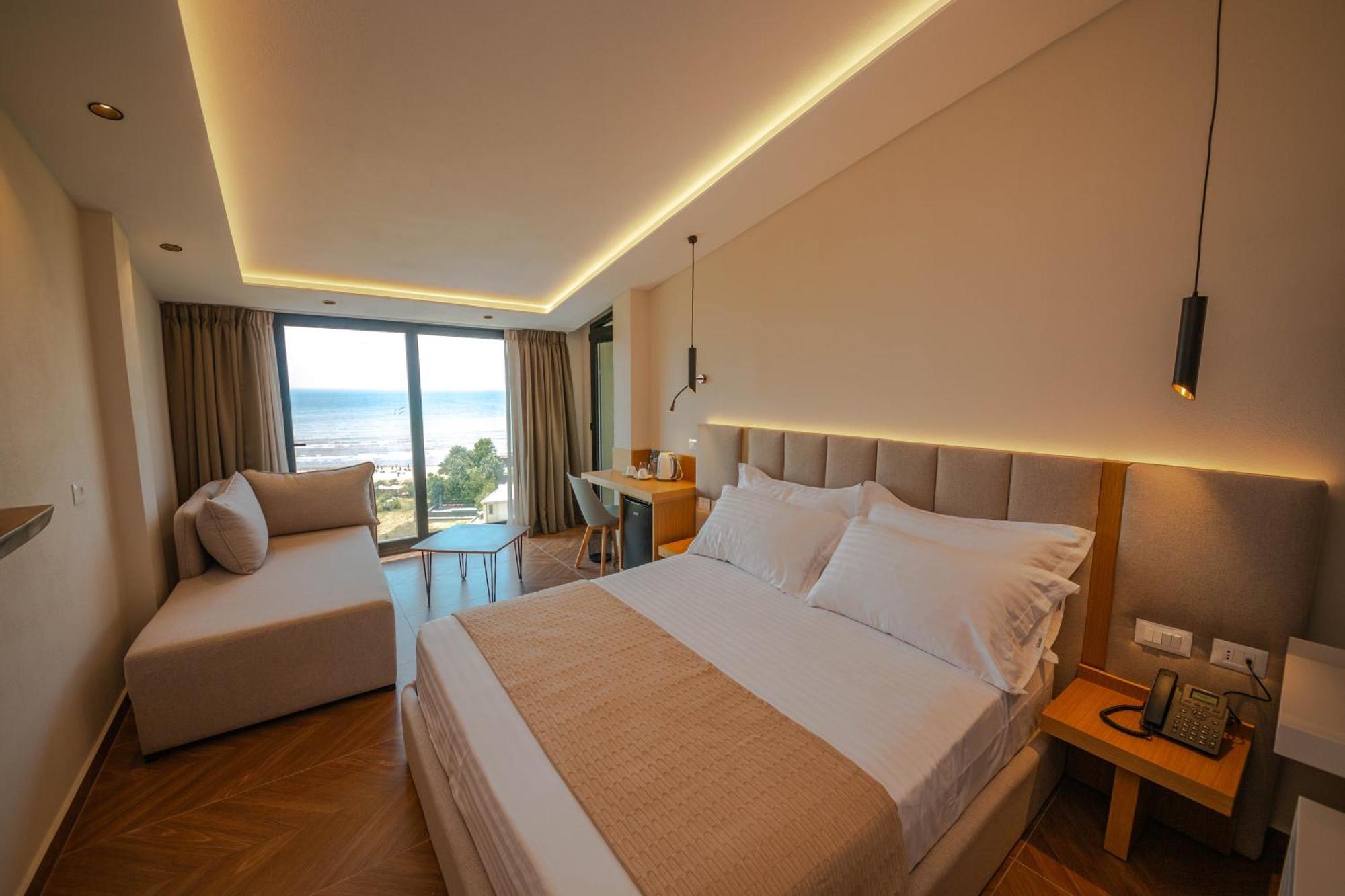 Emara Boutique Hotel Kavaje Luaran gambar