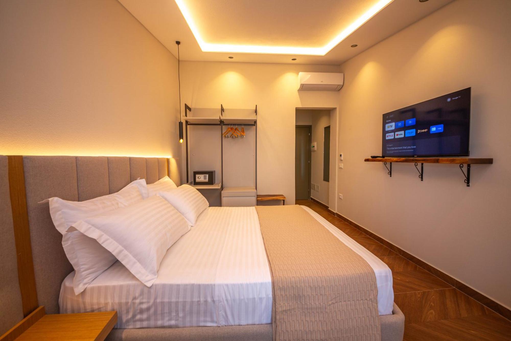 Emara Boutique Hotel Kavaje Luaran gambar