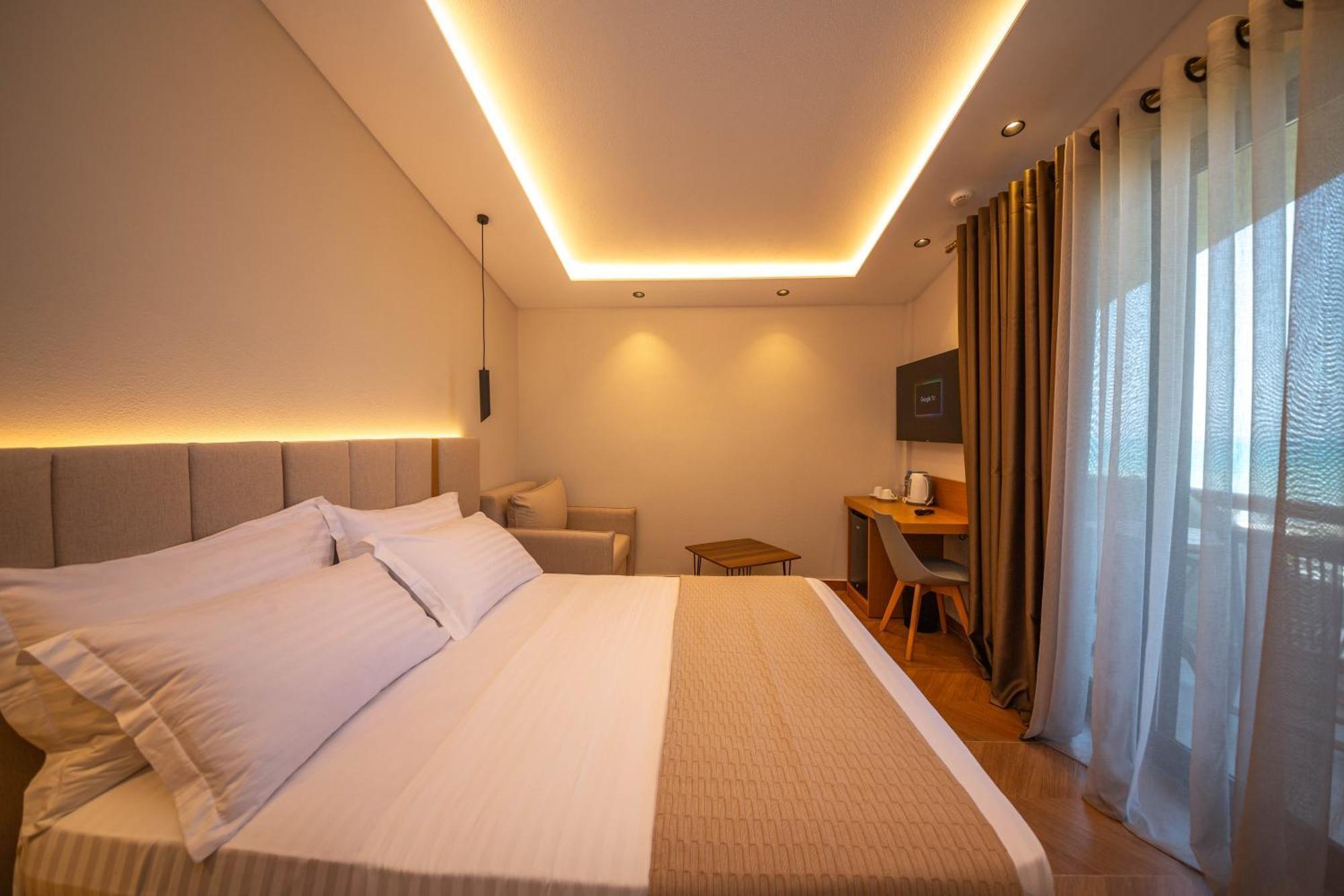 Emara Boutique Hotel Kavaje Bilik gambar