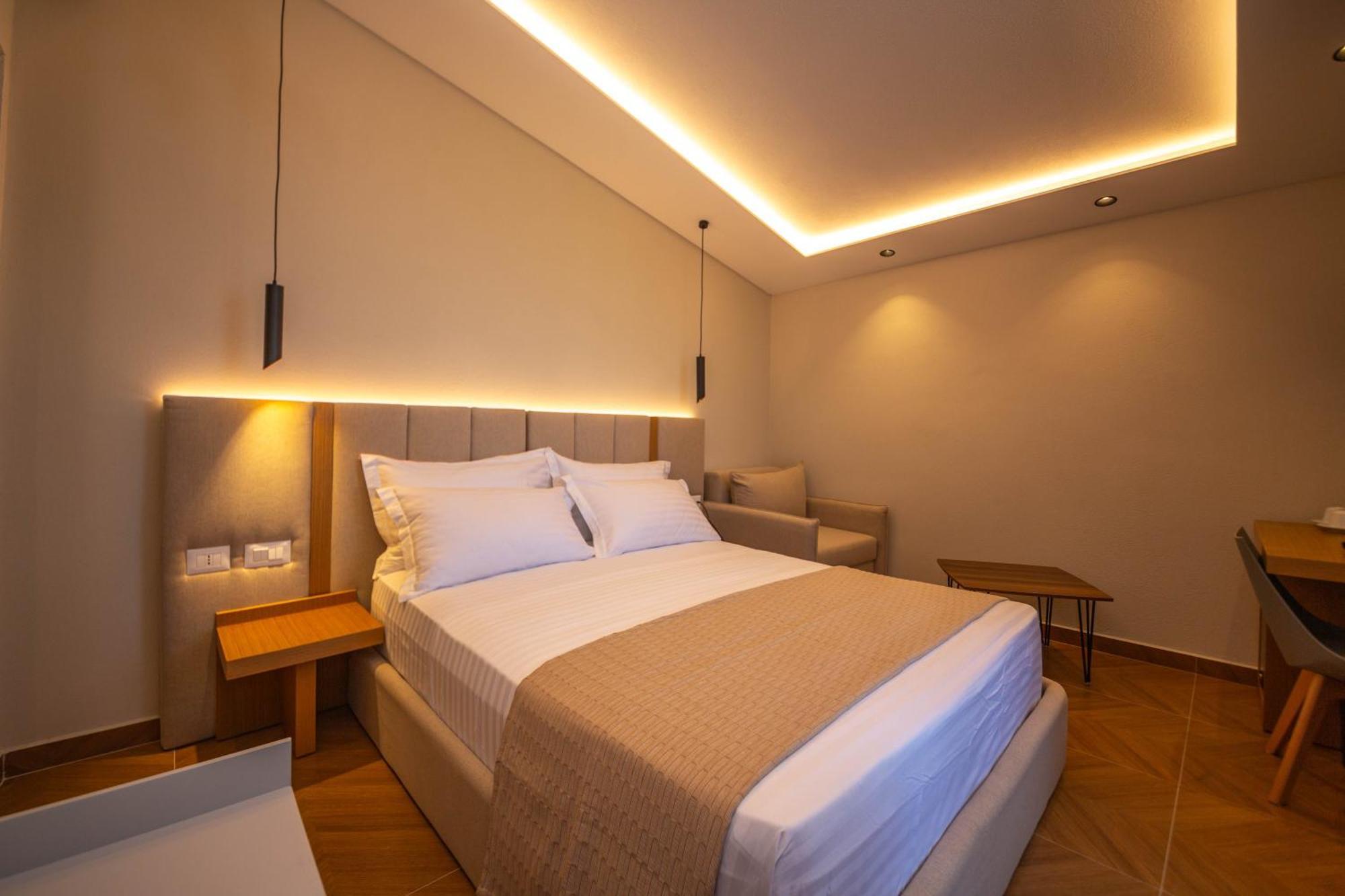Emara Boutique Hotel Kavaje Luaran gambar