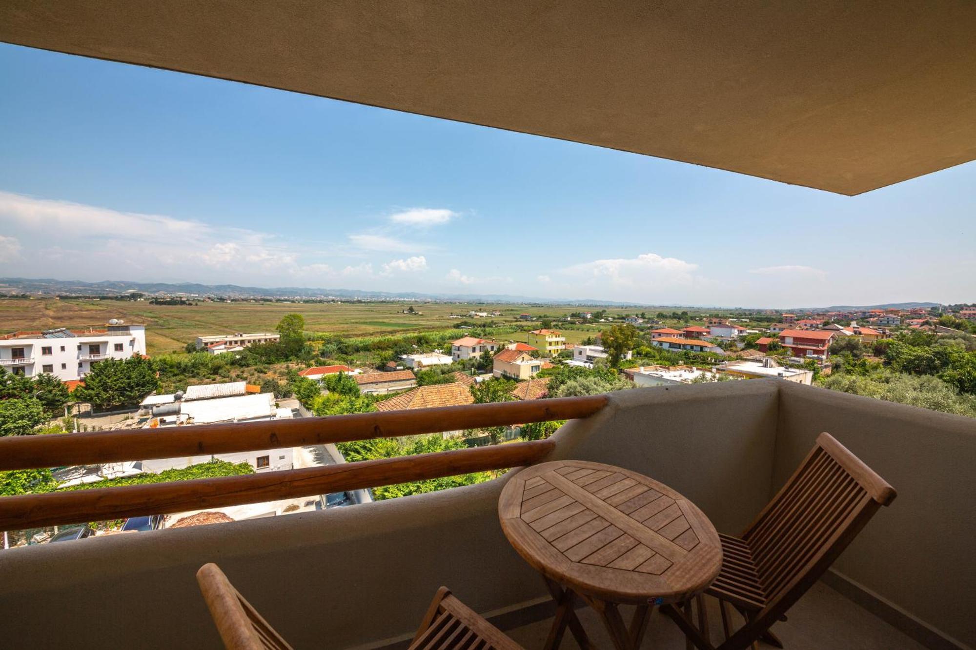Emara Boutique Hotel Kavaje Luaran gambar