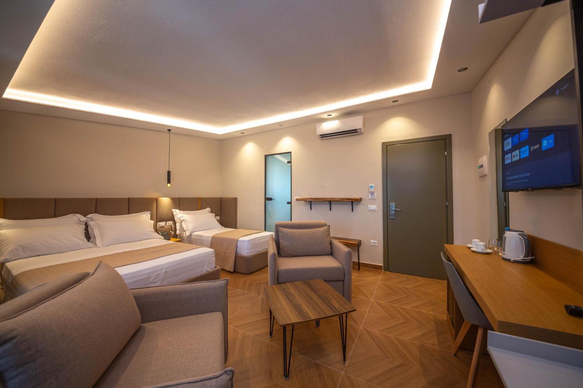 Emara Boutique Hotel Kavaje Luaran gambar